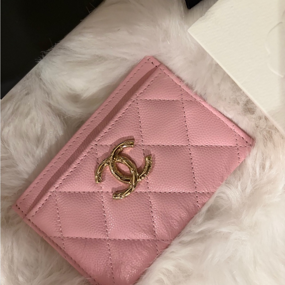 Chanel Pink Quilted Card Holder with Gold Logo - Picture 3 of 10